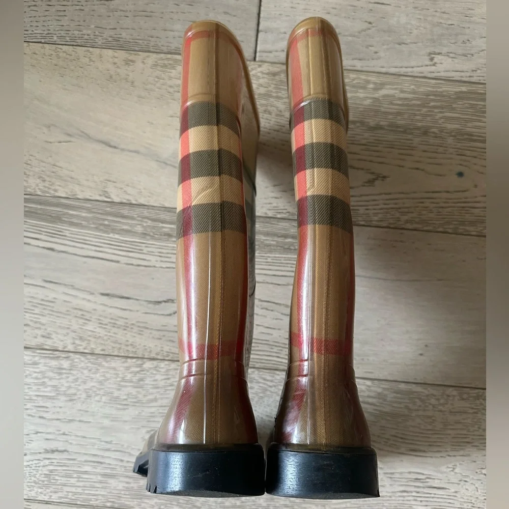 BURBERRY TALL SUPER NOVA CHECK PLAID RUBBER RAINBOOTS SIZE 36 / 6 - Picture 3 of 16